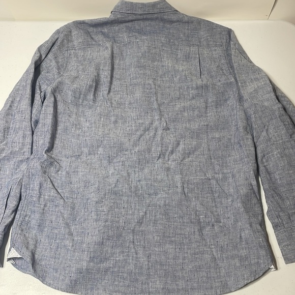 Tommy Bahama button up mens medium shirt - Picture 5 of 6